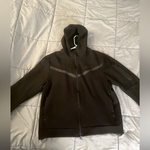 Black Men’s Nike Tech Full Zip Hoodie US SIZE XL (New Without Tags)